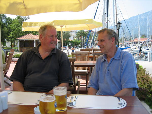 Relaxing over lunch, Barry with Bill our engineer friend